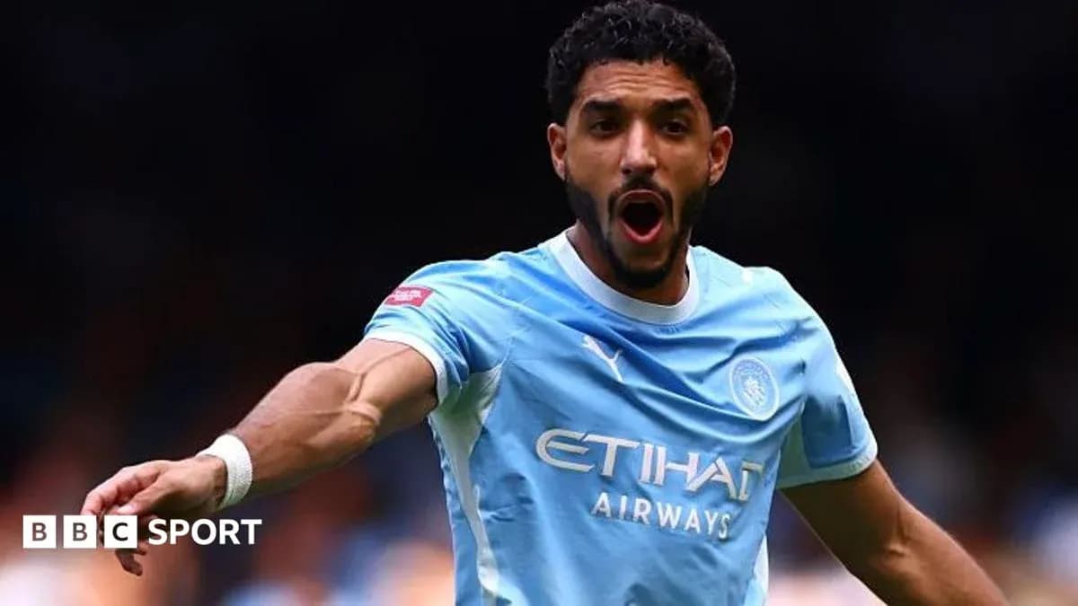 Joueur de Manchester City célébrant un action de jeu