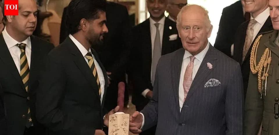 Rencontre entre le roi Charles et des joueurs de cricket