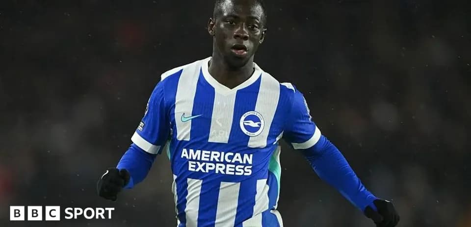 Joueur de Brighton courant sur le terrain