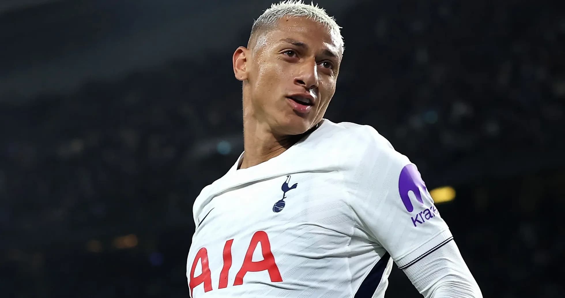 Joueur de Tottenham célébrant un but au stade