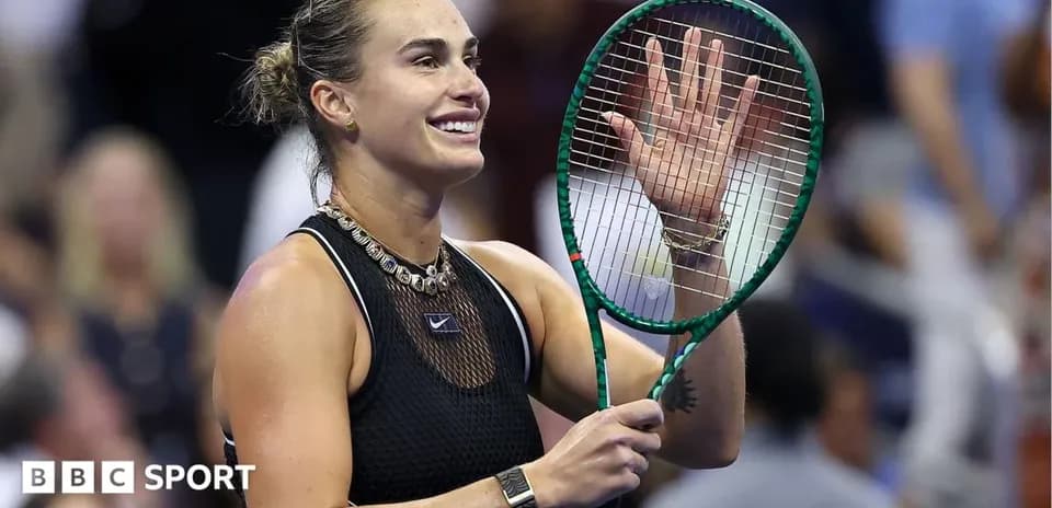 Joueuse de tennis saluant avec une raquette
