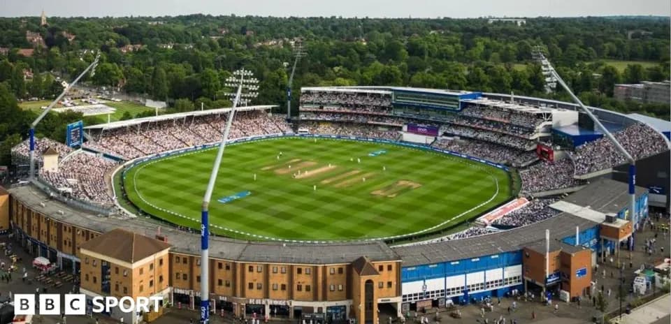 Vue aérienne d'un match de cricket au stade