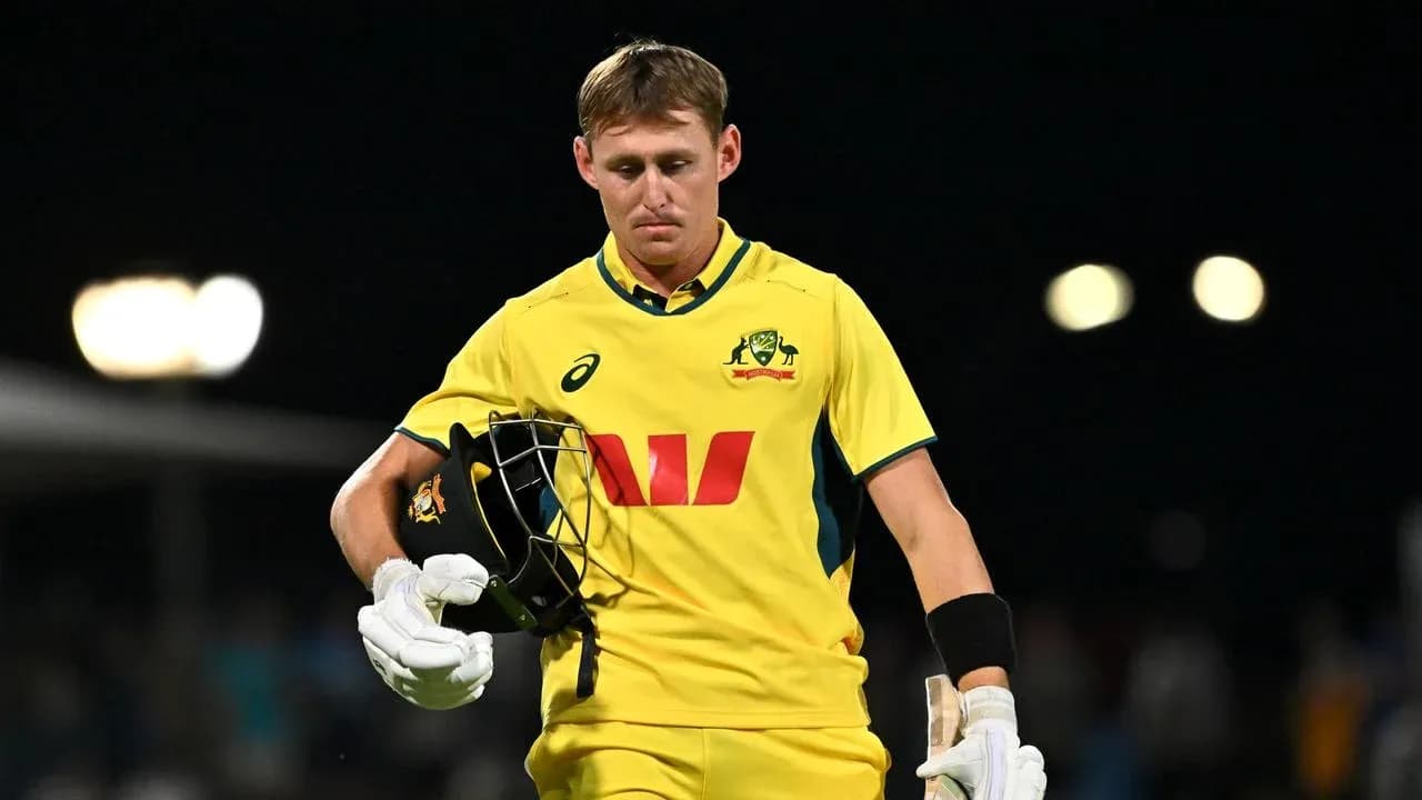 Joueur australien quittant le terrain après son élimination