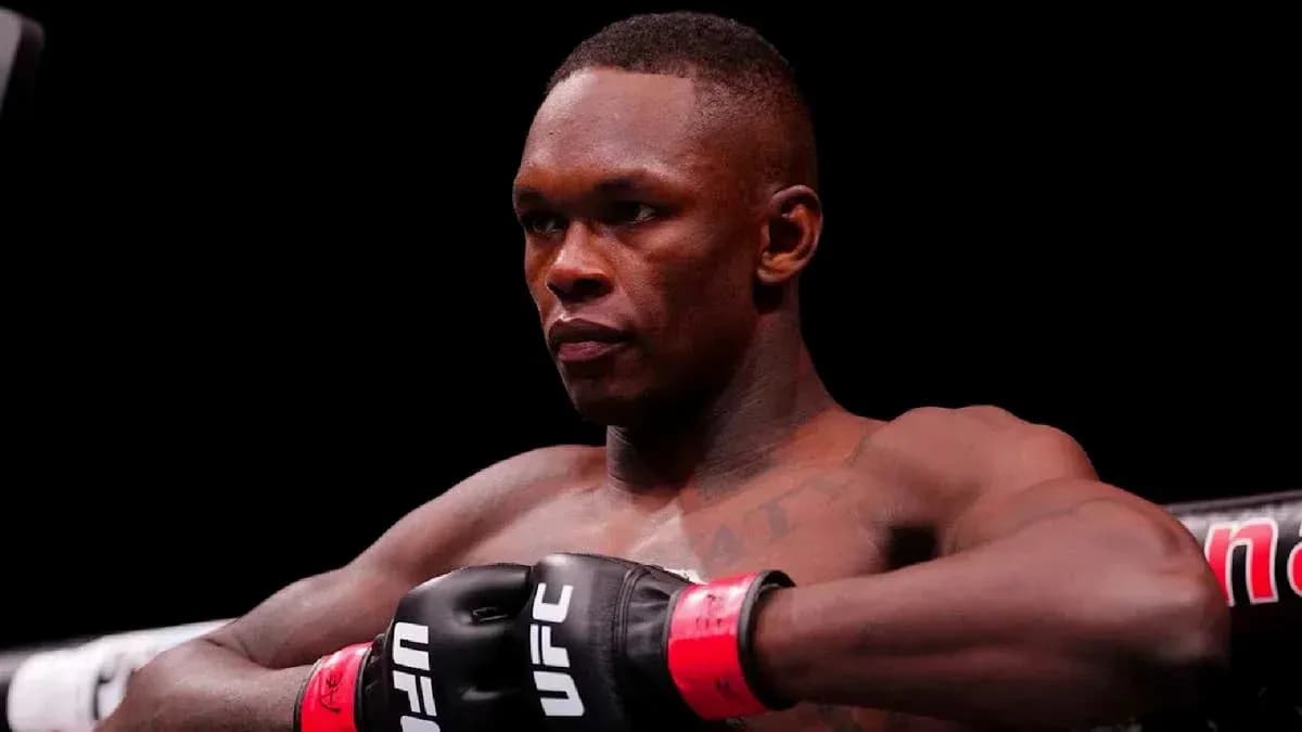 Lutteur se préparant dans l'anneau de MMA
