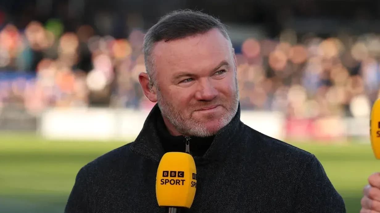 Commentateur parlant lors d'un événement sportif