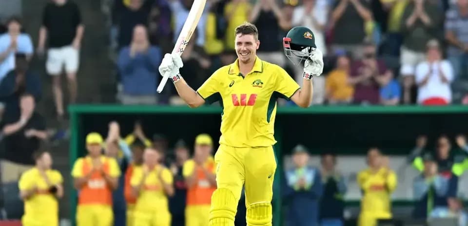 Joueur de cricket australien célébrant son score