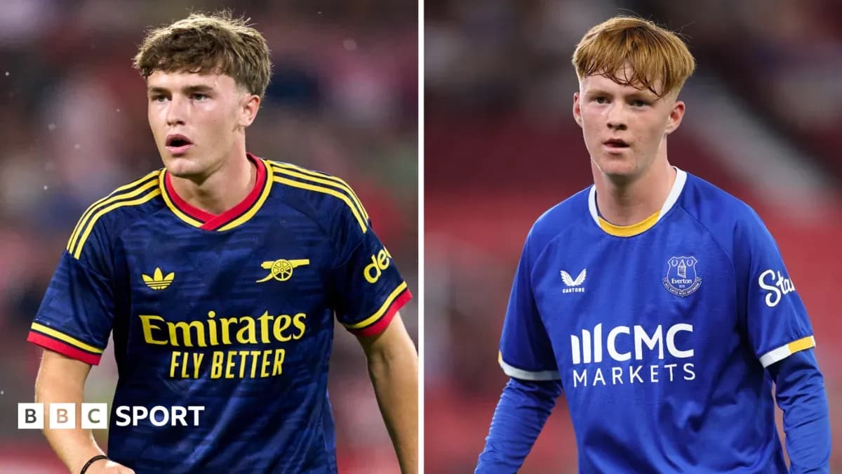 Joueurs d'Arsenal et Everton sur le terrain
