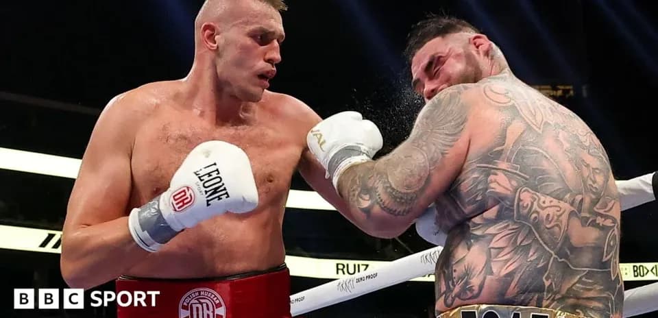 Boxeurs s'affrontant sur le ring lors d'un match