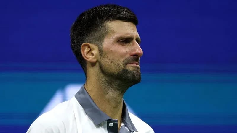Joueur de tennis en larmes après un match