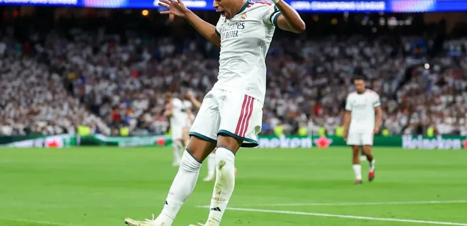 Joueur célébrant un but lors d'un match