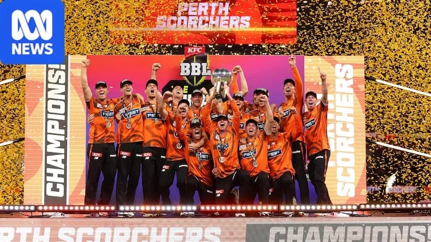 Joueurs de Perth Scorchers célébrant leur victoire