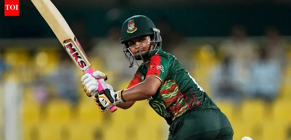 Joueur de cricket frappant la balle au stade