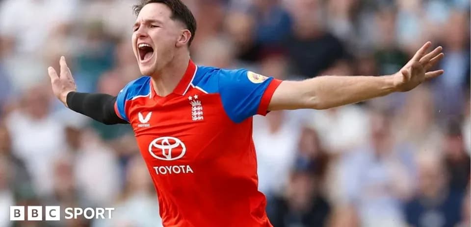 Joueur anglais célébrant une prise de wicket