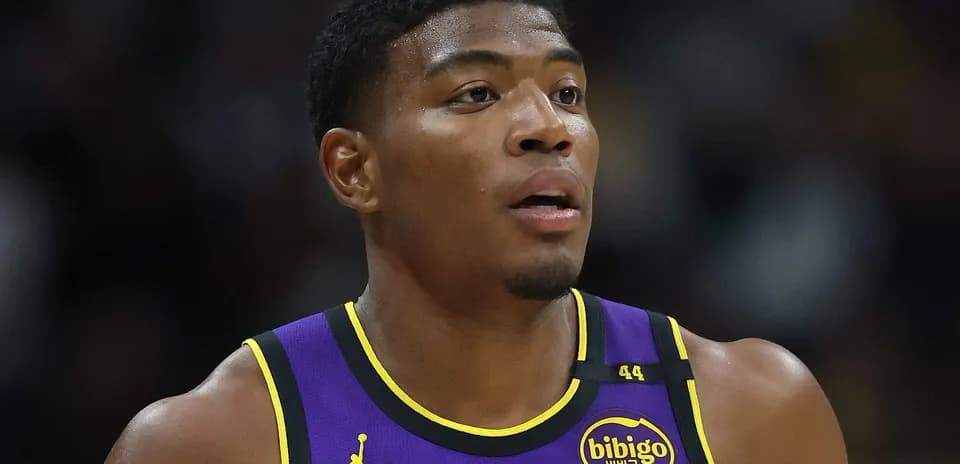 Joueur des Lakers en action sur le terrain