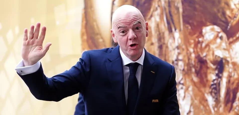 Dirigeant de la FIFA s'exprimant lors d'un événement