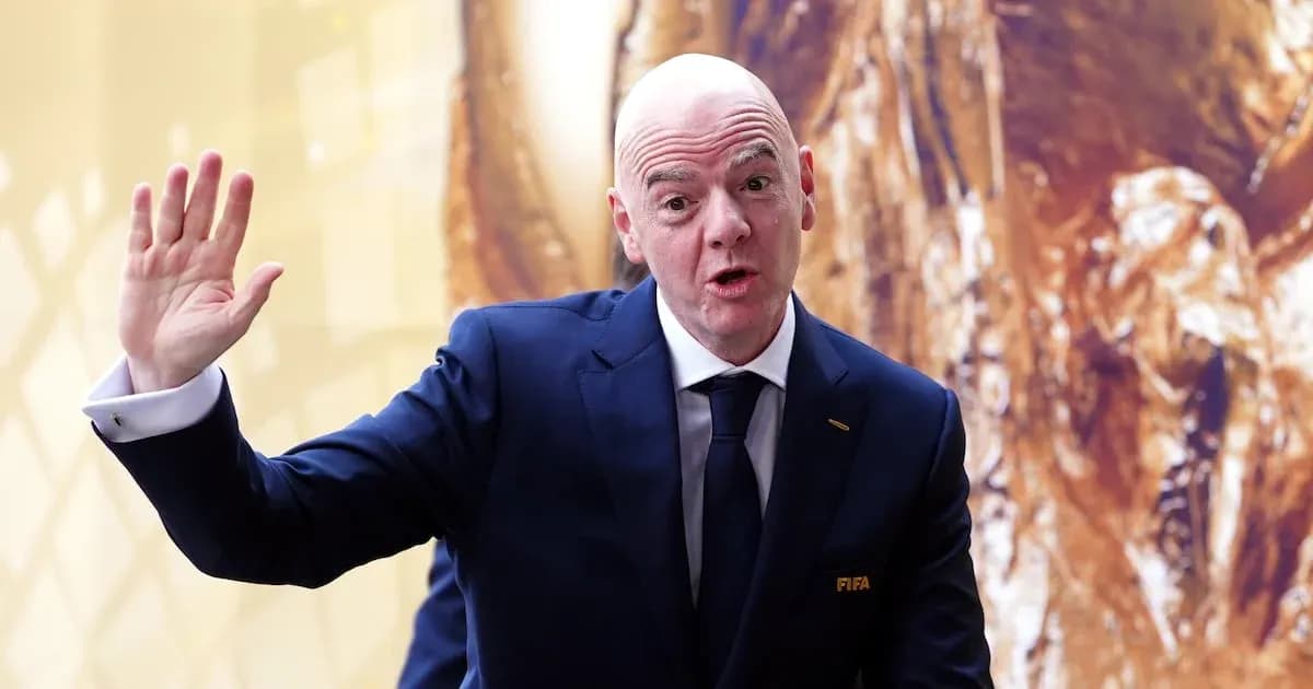 Dirigeant de la FIFA s'exprimant lors d'un événement
