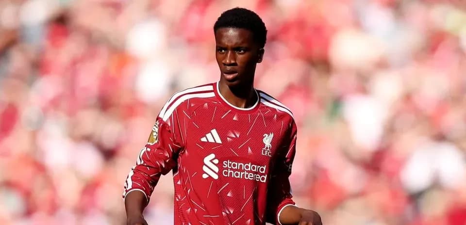 Joueur de Liverpool en action sur le terrain