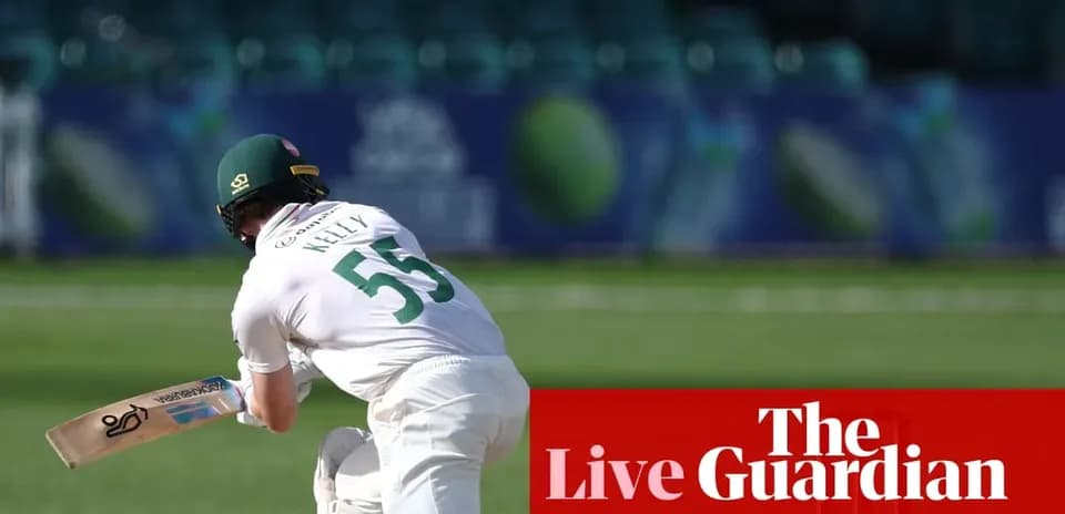 Batteur en action sur le terrain de cricket
