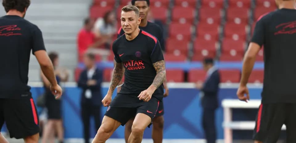 Joueur s'entraînant lors d'une séance de PSG