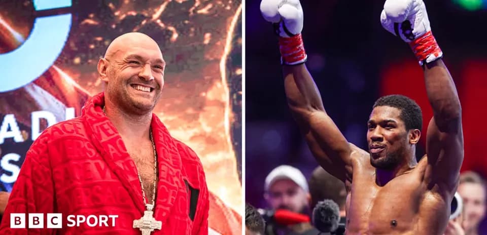 Tyson Fury et Anthony Joshua lors d'un événement de boxe