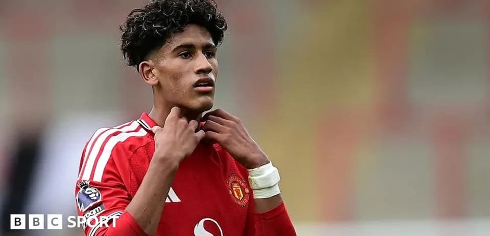 Joueur de Manchester United en action sur le terrain