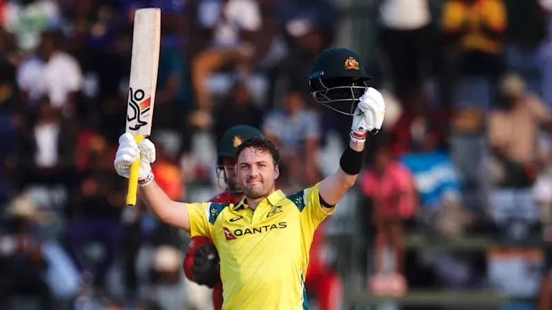 Joueur australien célébrant un point marquant au cricket