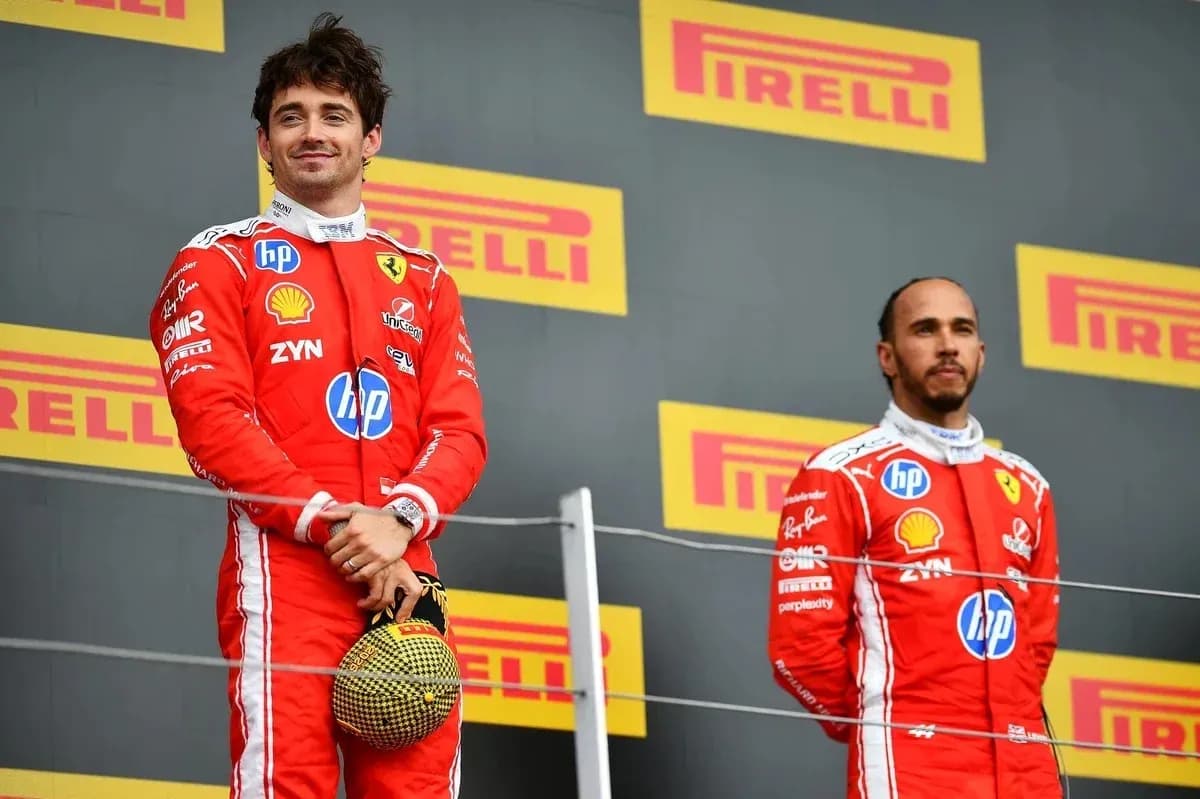 Pilotes sur le podium après la course de F1