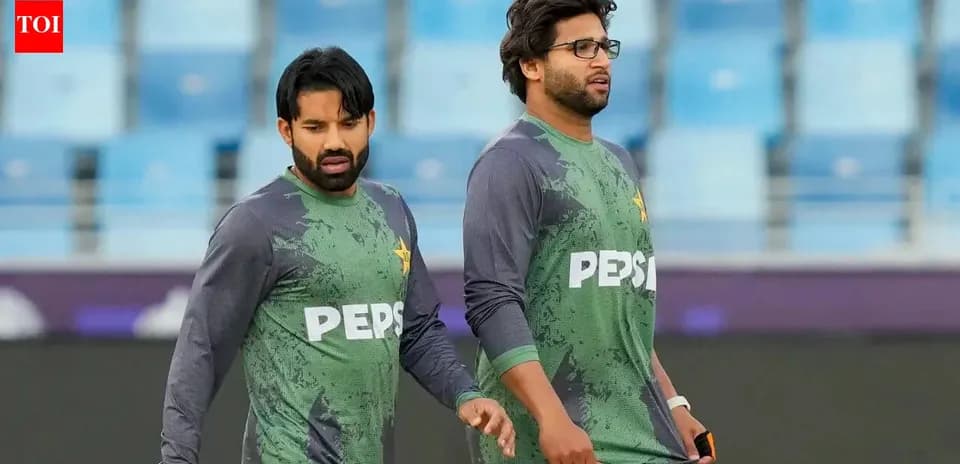 Joueurs pakistanais s'entraînant sur le terrain
