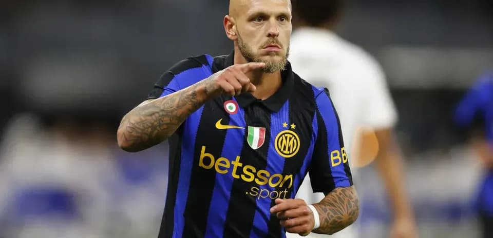 Joueur d'Inter Milan célébrant un but sur le terrain