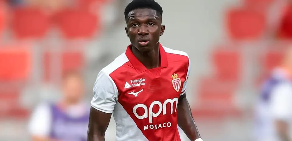 Joueur de l'AS Monaco en action sur le terrain
