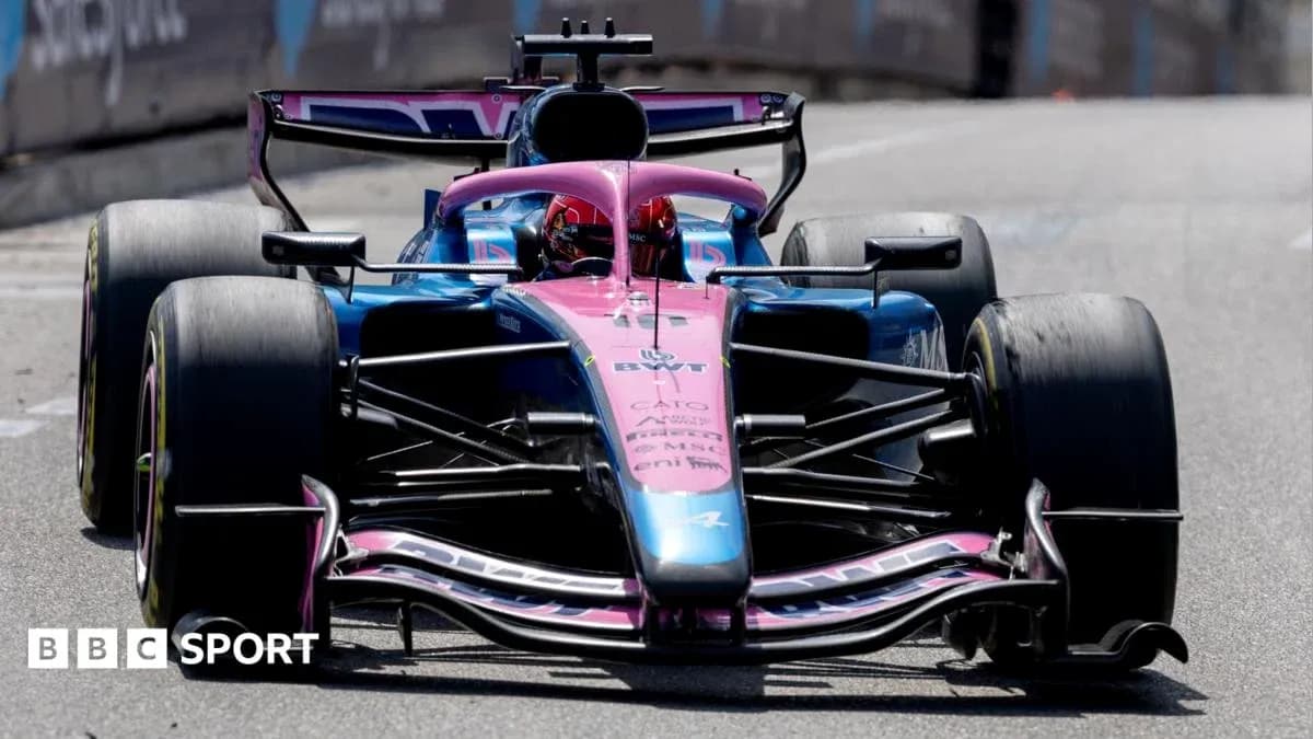 Voiture de F1 en course sur circuit