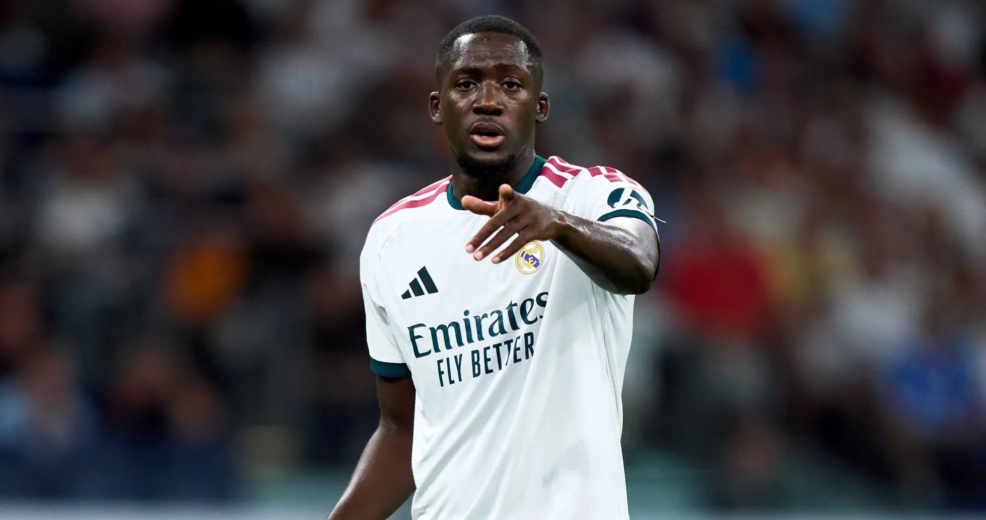 Joueur de Real Madrid en action sur le terrain