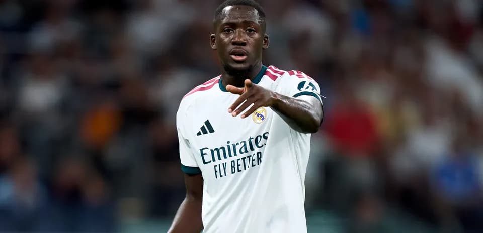 Joueur de Real Madrid en action sur le terrain