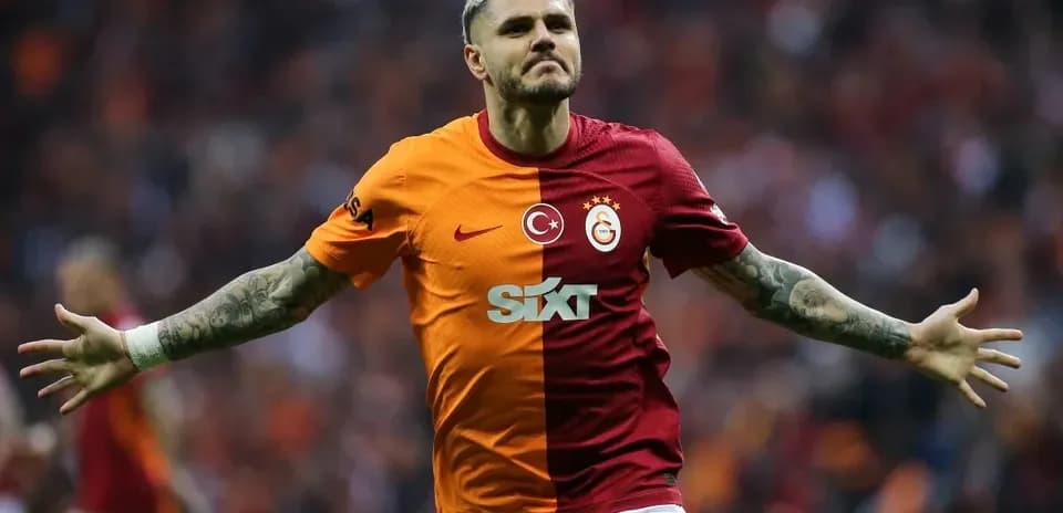 Joueur de Galatasaray célébrant un but