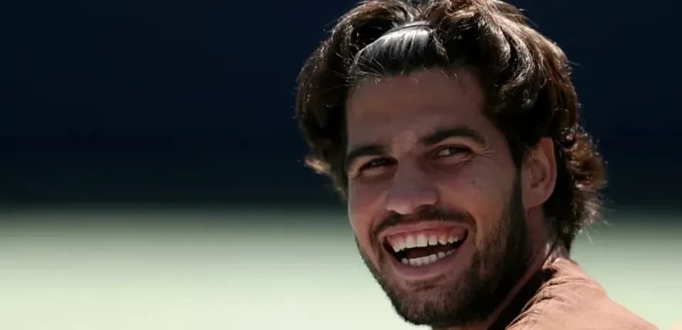 Joueur souriant lors d'une séance d'entraînement