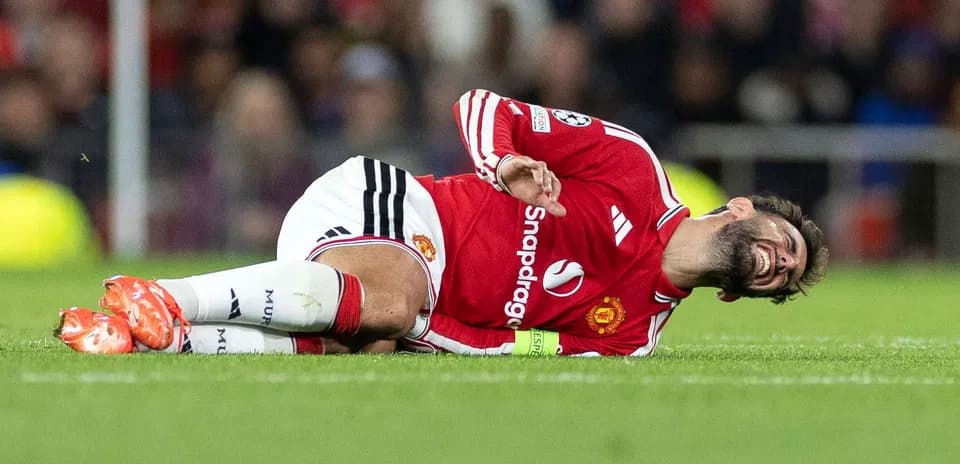 Joueur de Manchester United blessé sur le terrain