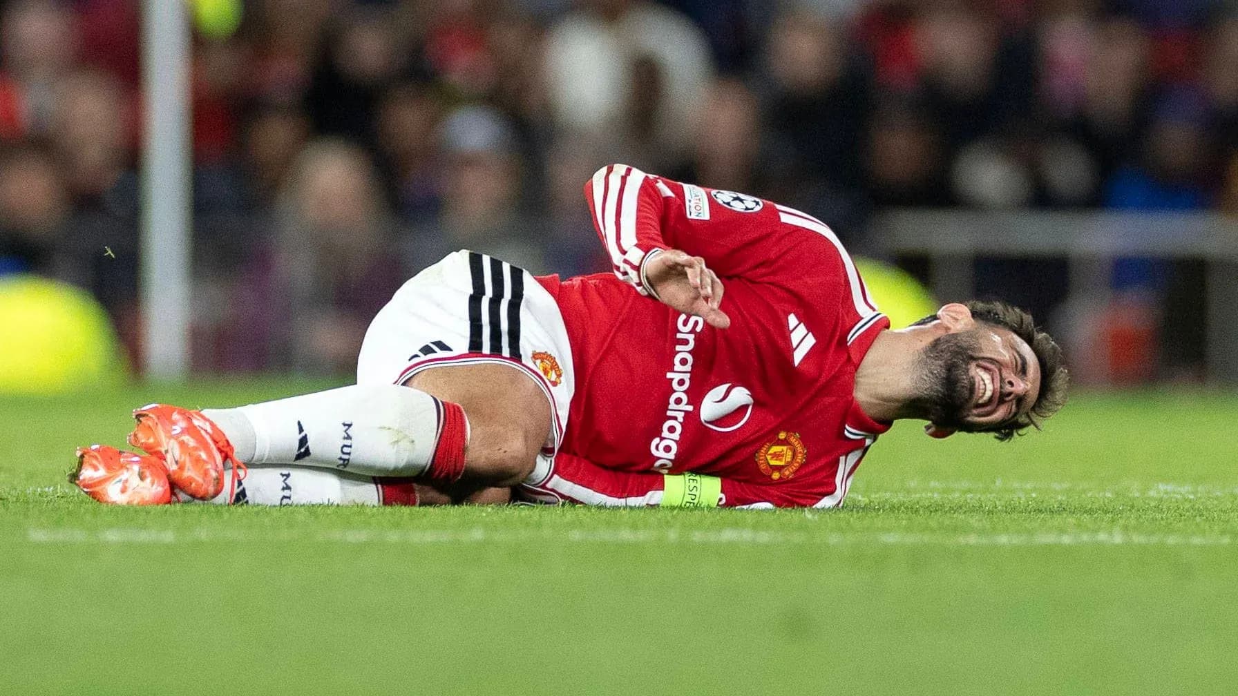 Joueur de Manchester United blessé sur le terrain