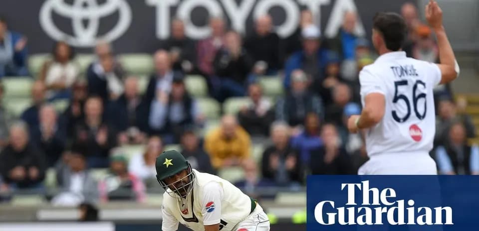 Joueur pakistanais en action lors d'un match de cricket