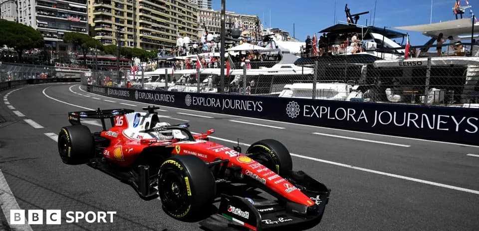 Voiture Ferrari sur le circuit de Monaco