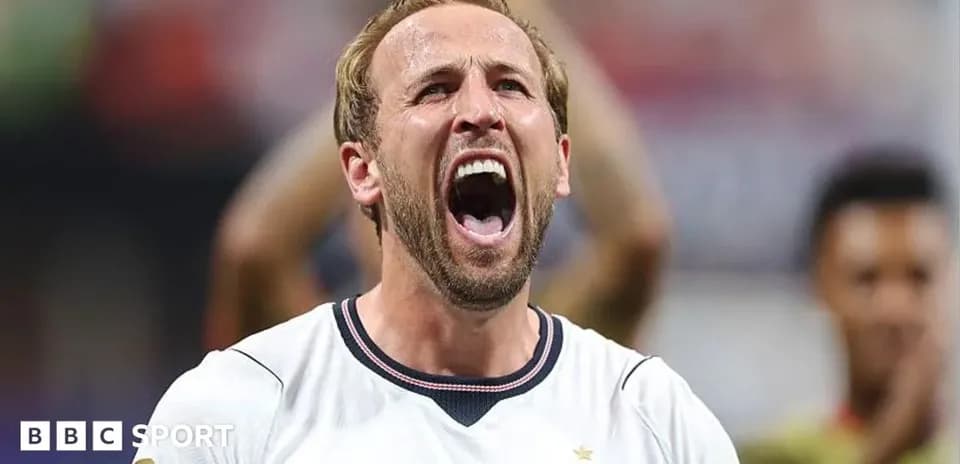 Joueur anglais célébrant une victoire sur le terrain