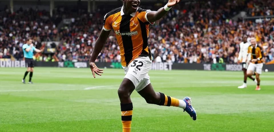 Joueur de Hull City célèbre un but