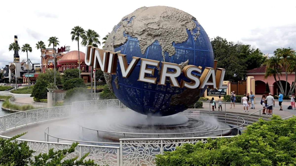 Globe monument with 'UNIVERSAL' at theme park entrance