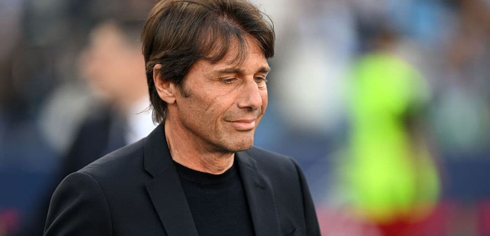 Manchester United envisage un retour surprenant en Premier League avec Antonio Conte pour remplacer Michael Carrick