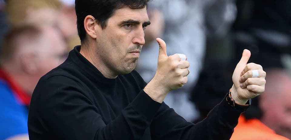 Andoni Iraola doit tenter sa chance avec une star oubliée de Liverpool