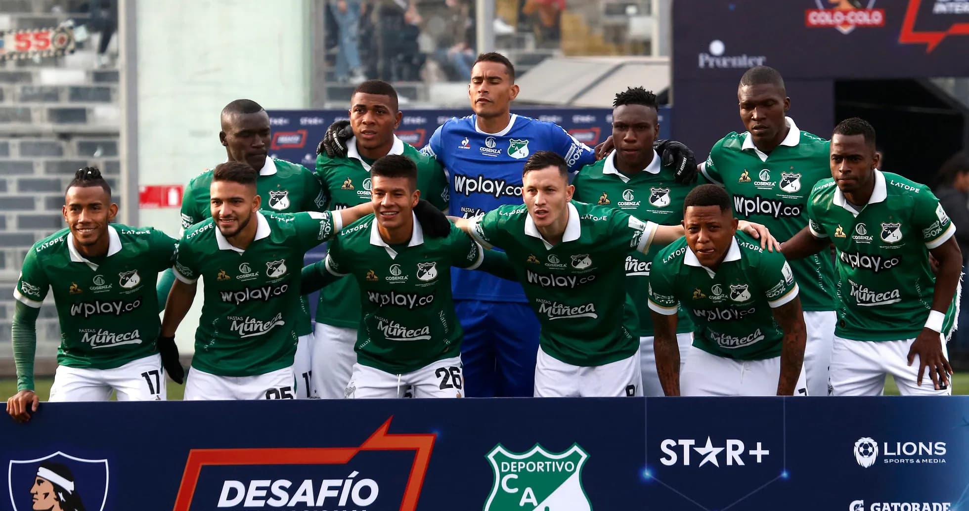 Équipe de Deportivo Cali posant avant le match Équipe de Deportivo Cali posant avant le match