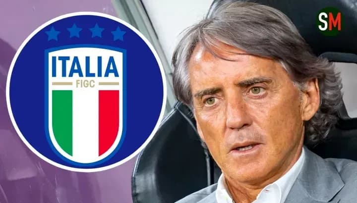 Entraîneur Roberto Mancini avec le logo de l'Italie Entraîneur Roberto Mancini avec le logo de l'Italie