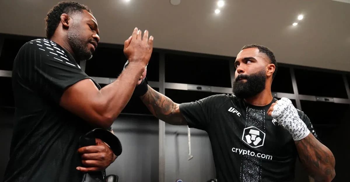 Deux combattants se préparant dans les vestiaires UFC Deux combattants se préparant dans les vestiaires UFC