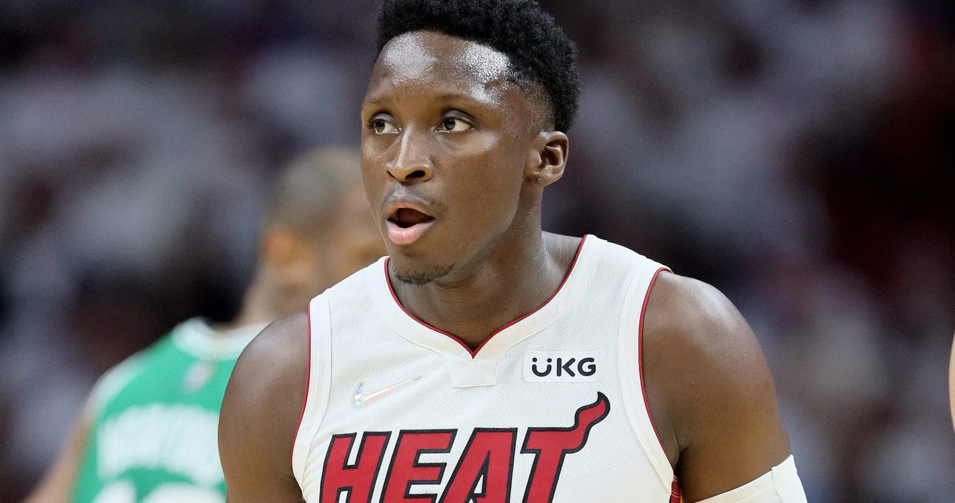 Joueur du Miami Heat en action sur le terrain Joueur du Miami Heat en action sur le terrain