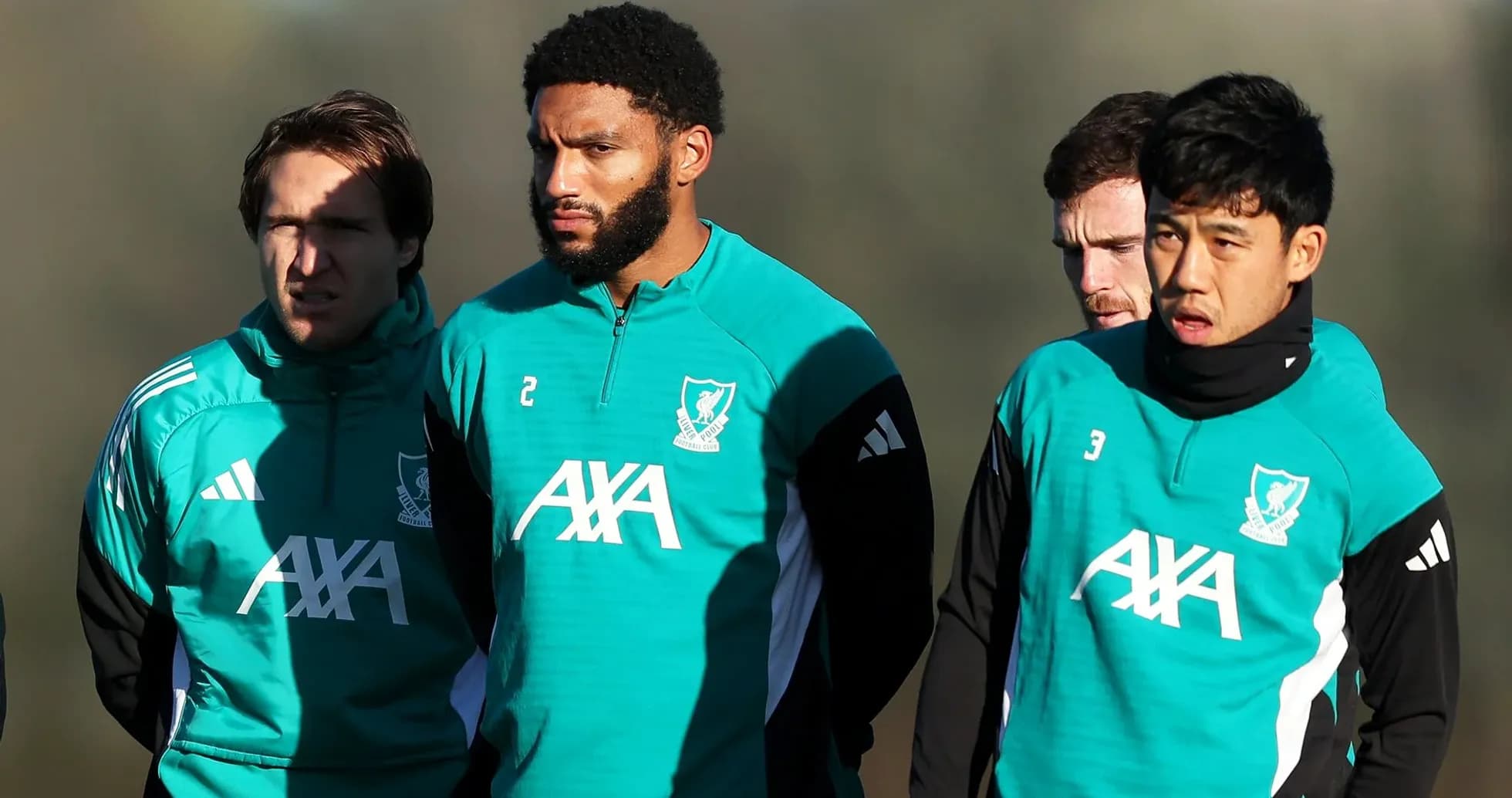 Joueurs de Liverpool en tenue d'entraînement Joueurs de Liverpool en tenue d'entraînement