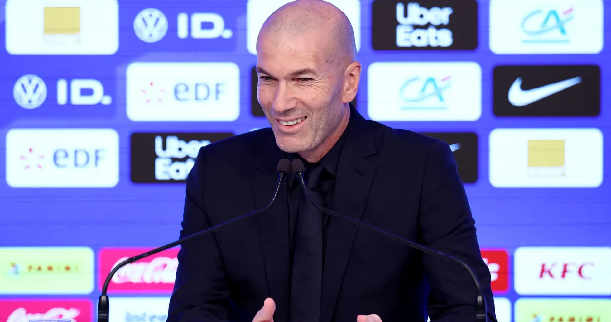 Zinédine Zidane lors d'une conférence de presse Zinédine Zidane lors d'une conférence de presse